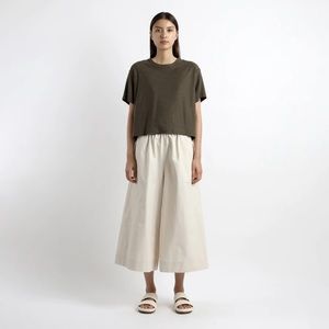 Signature Textured Linen Tee - Olive
